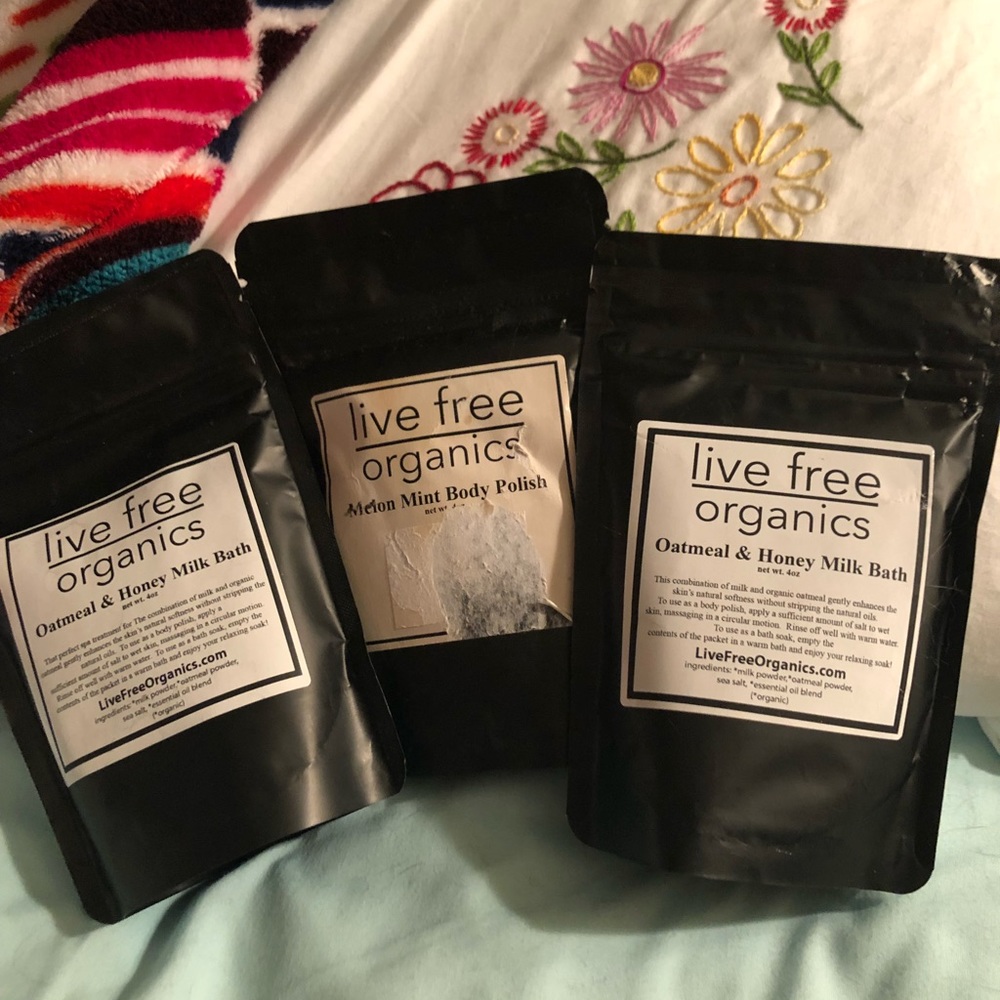 Oatmeal Honey Milk Bath (2)+Melon Mint Body Polish